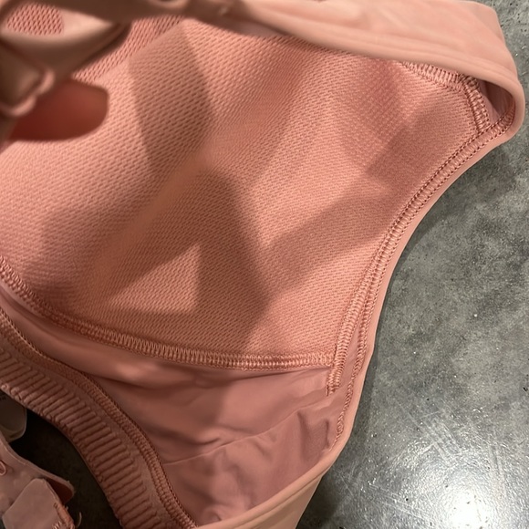 NWOT Lululemon 36C All Powered Up Bra - Picture 4 of 5
